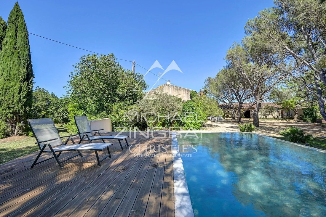 Country House in Vernègues, Provence-Alpes-Côte d'Azur, France 3 - 18110345