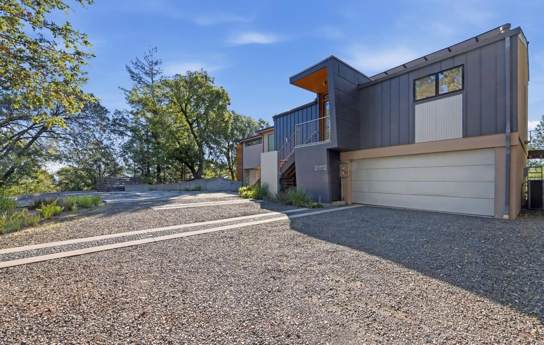 House in Los Gatos, California, United States 4 - 18113028