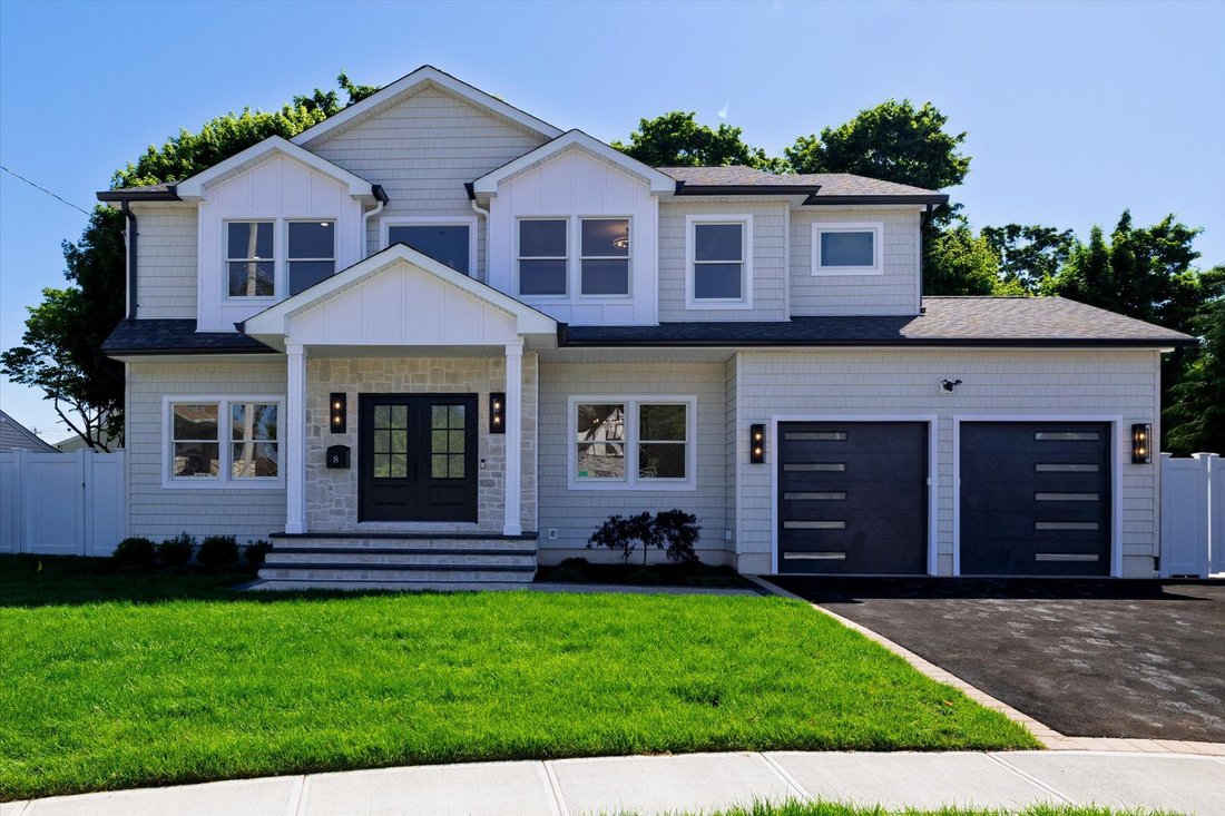 House in Bellmore, New York, United States 1 - 17447717