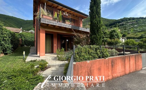 Casa a Bassano del Grappa, Veneto, Italia 1