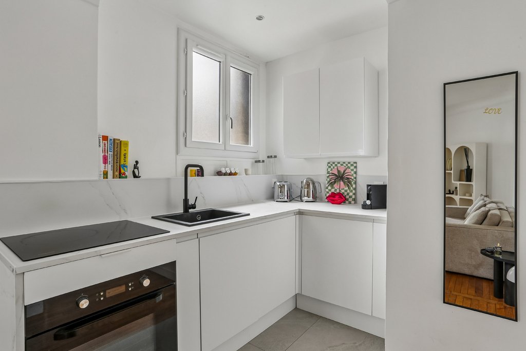 Apartment in Porte Dauphine, Paris 16e Arrondissement, Paris 4 - 17862236