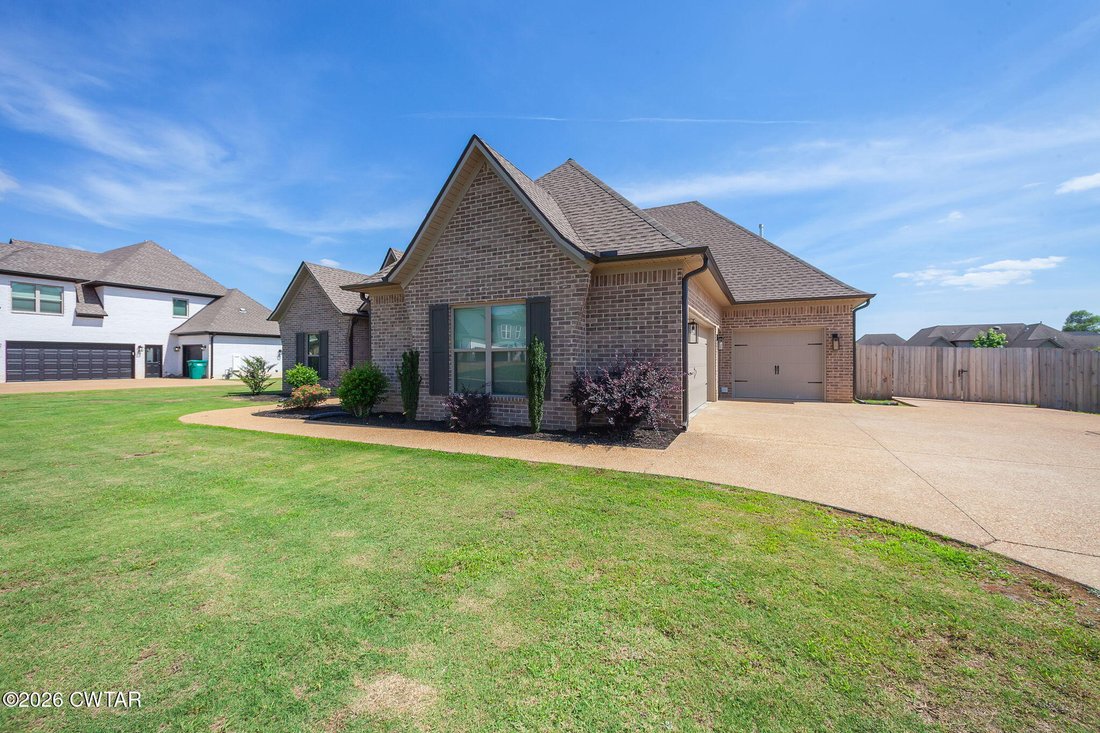 House in Jackson, Tennessee, United States 2 - 17134747