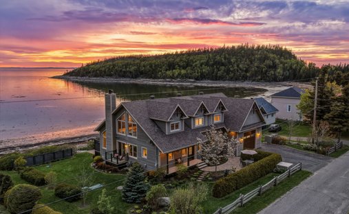House in Saint-Fabien, Quebec, Canada 1