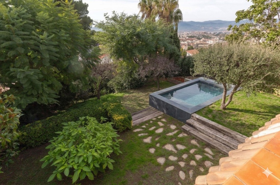 Villa in Sant Just Desvern, Catalonia, Spain 3 - 16987473