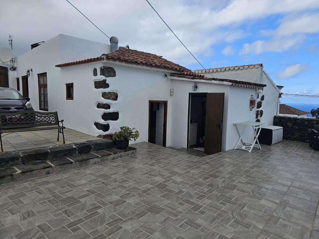 Villa in Icod de los Vinos, Canary Islands, Spain 3 - 18110325