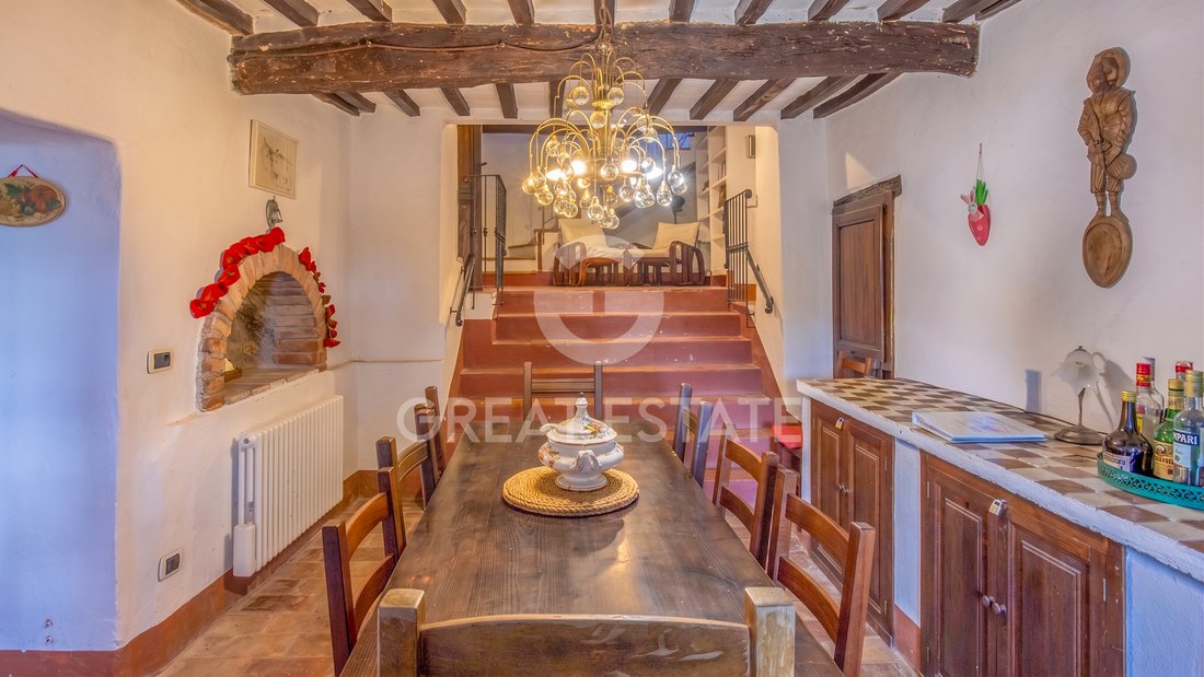 Estate in Tuoro sul Trasimeno, Umbria, Italy 5 - 18114356