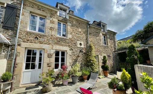 House in Langrolay-sur-Rance, Brittany, France 1