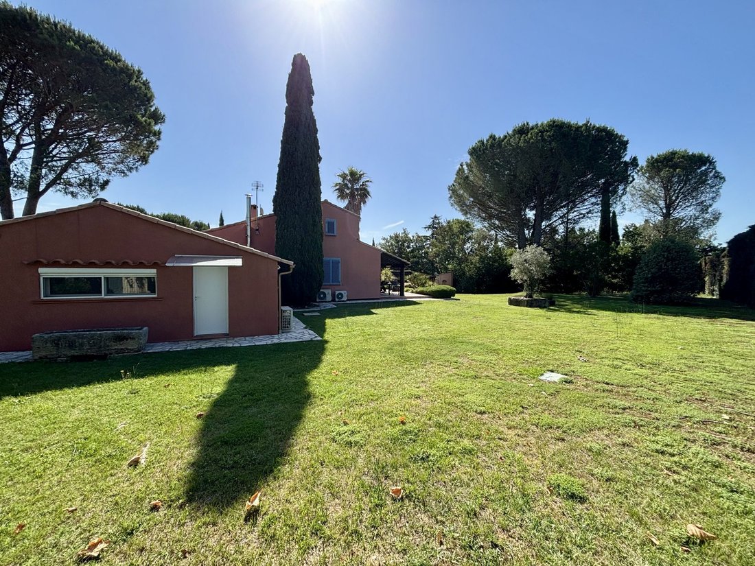 Villa in Générac, Occitania, France 5 - 17468547