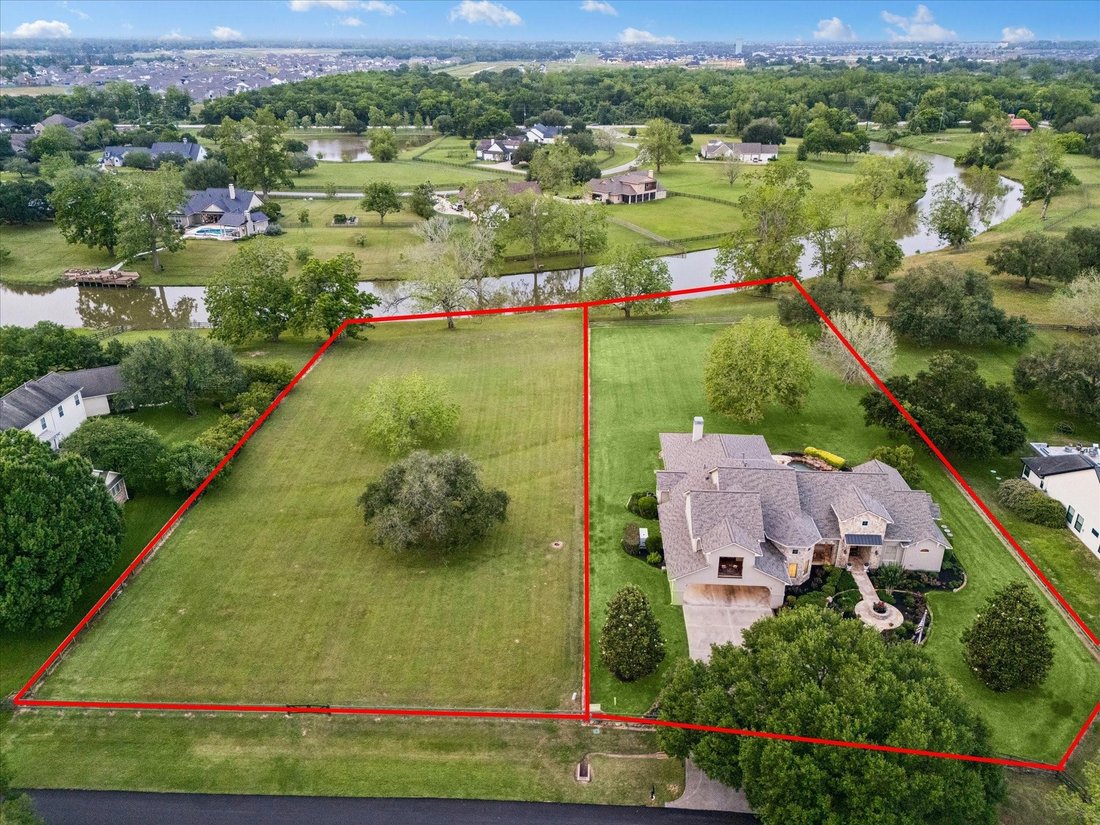 House in Fulshear, Texas, United States 3 - 18113703