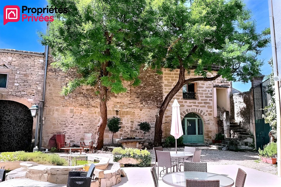 Villa in Uzès, Occitania, France 2 - 18111659