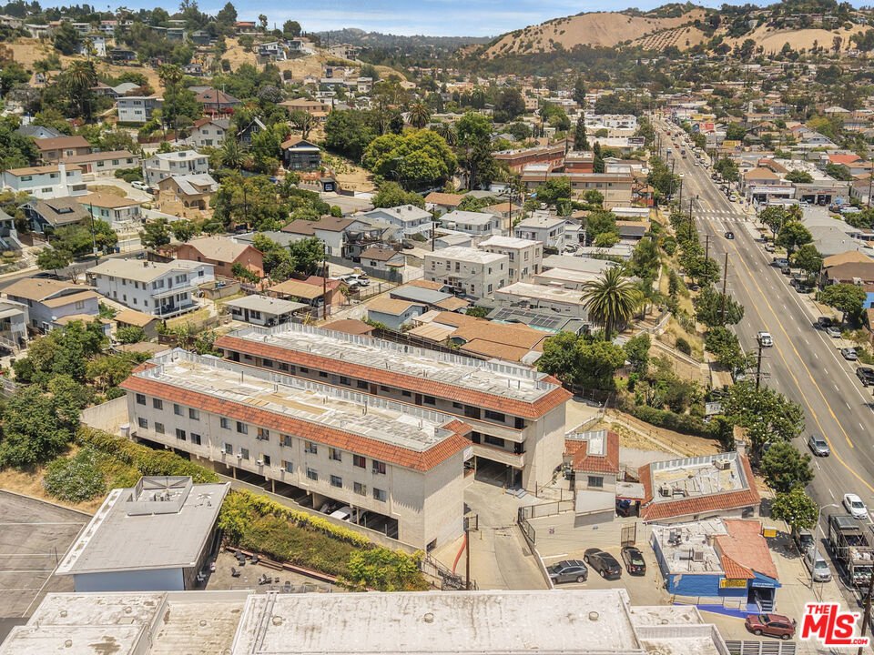 Los Angeles, California, United States 4 - 18112622