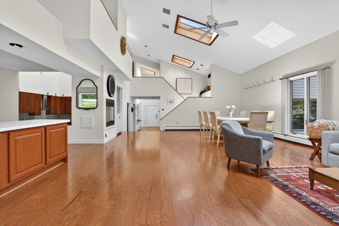 Condo in Lenox, Massachusetts, United States 4 - 18109926