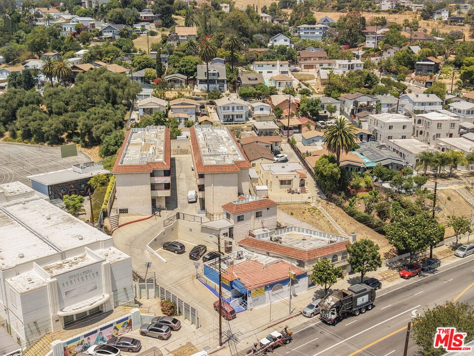 Los Angeles, California, United States 3 - 18112622
