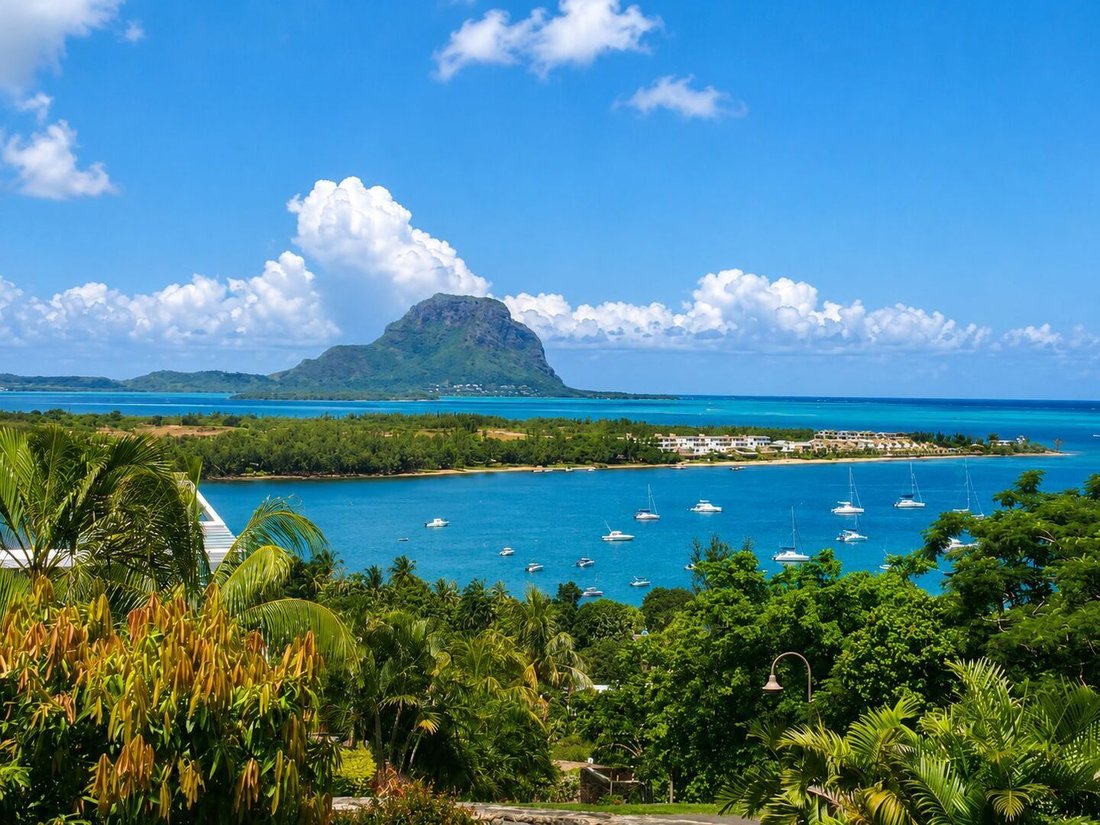 House in Tamarin, Rivière Noire District, Mauritius 2 - 17683058
