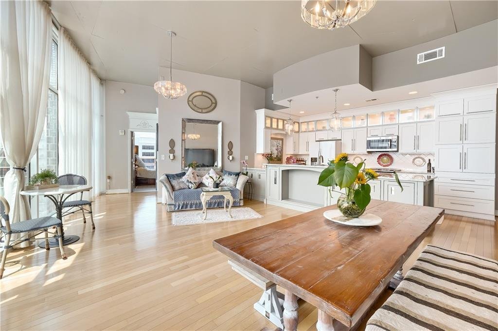 Condo in Atlanta, Georgia, United States 5 - 18113218