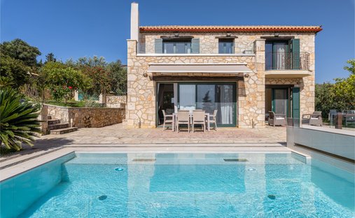 Maison à Maxairadou, Artemisia, Grèce 1