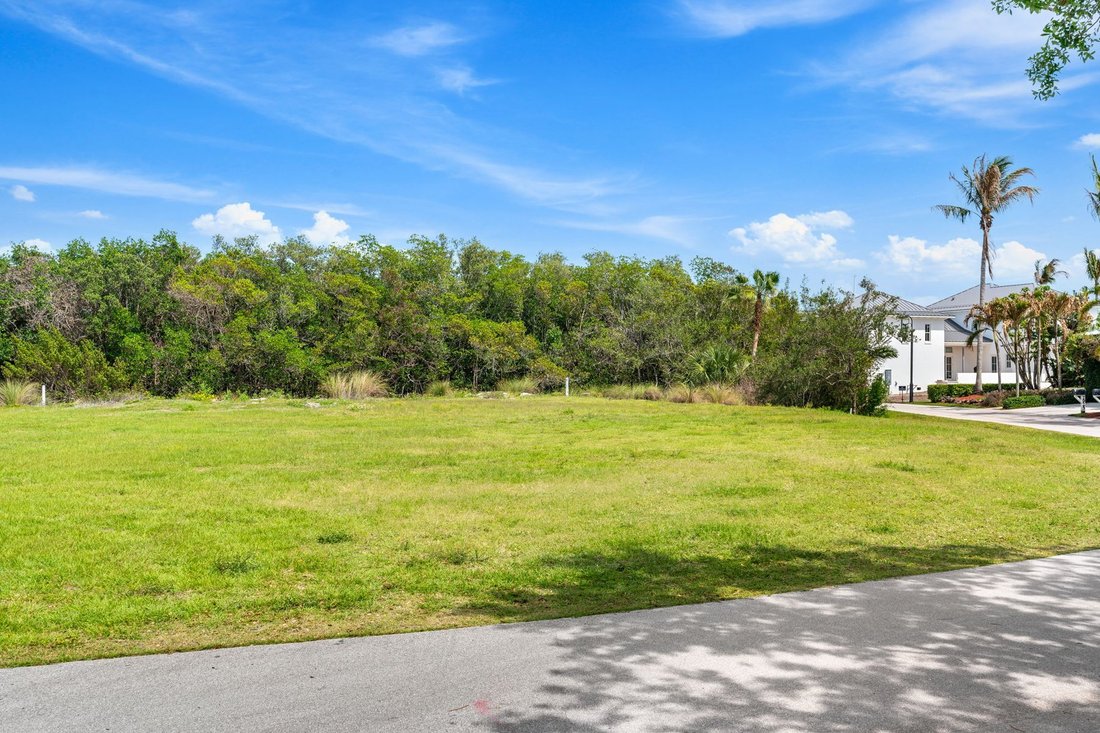Land in Vero Beach, Florida, United States 3 - 18116470