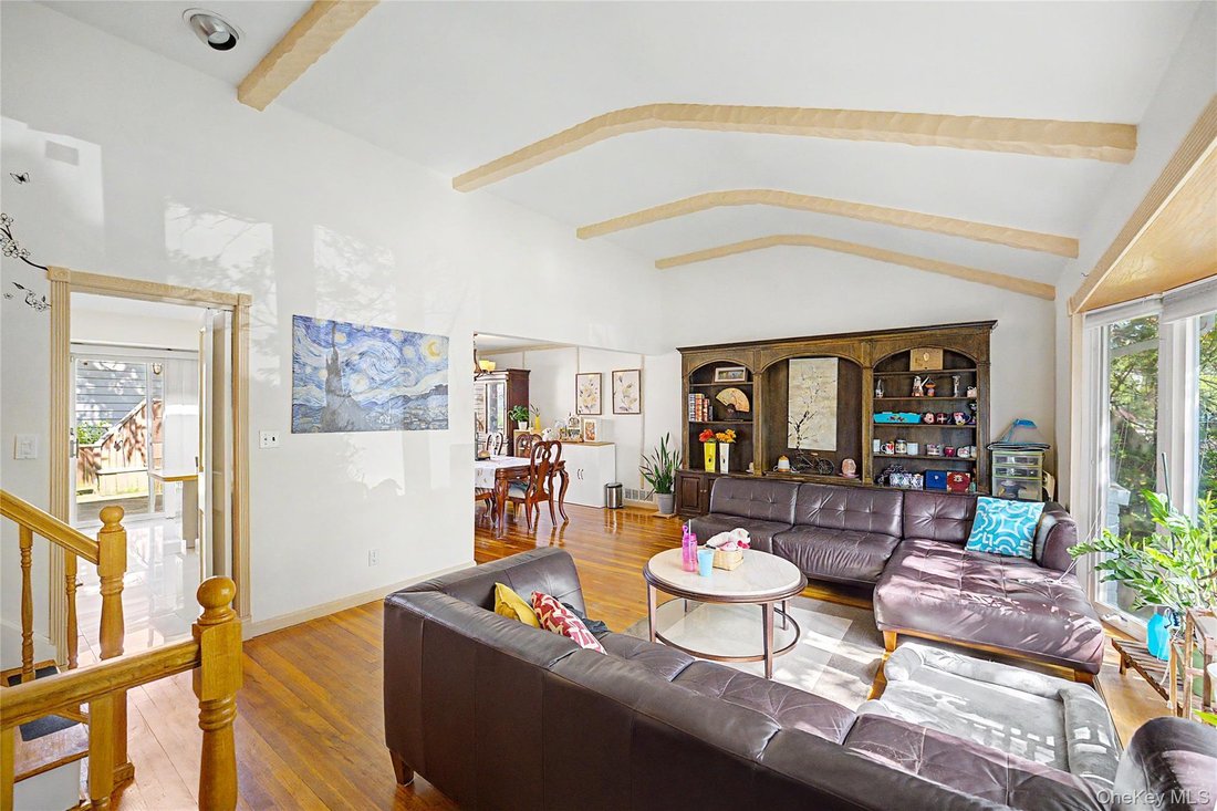 House in Albertson, New York, United States 5 - 18116289