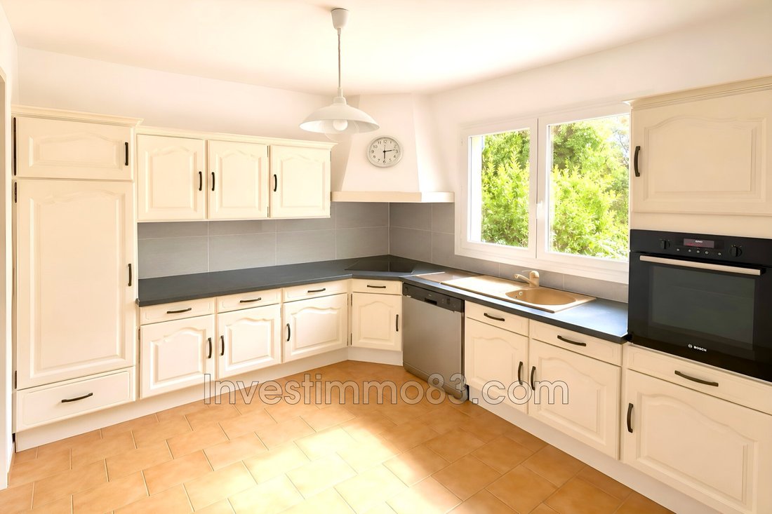 Villa in Centre Ville, Saint-Maximin-la-Sainte-Baume, France 4 - 18116629