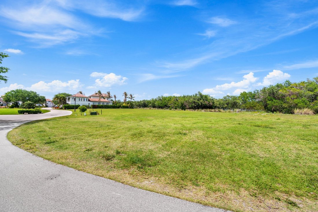 Land in Vero Beach, Florida, United States 4 - 18116470