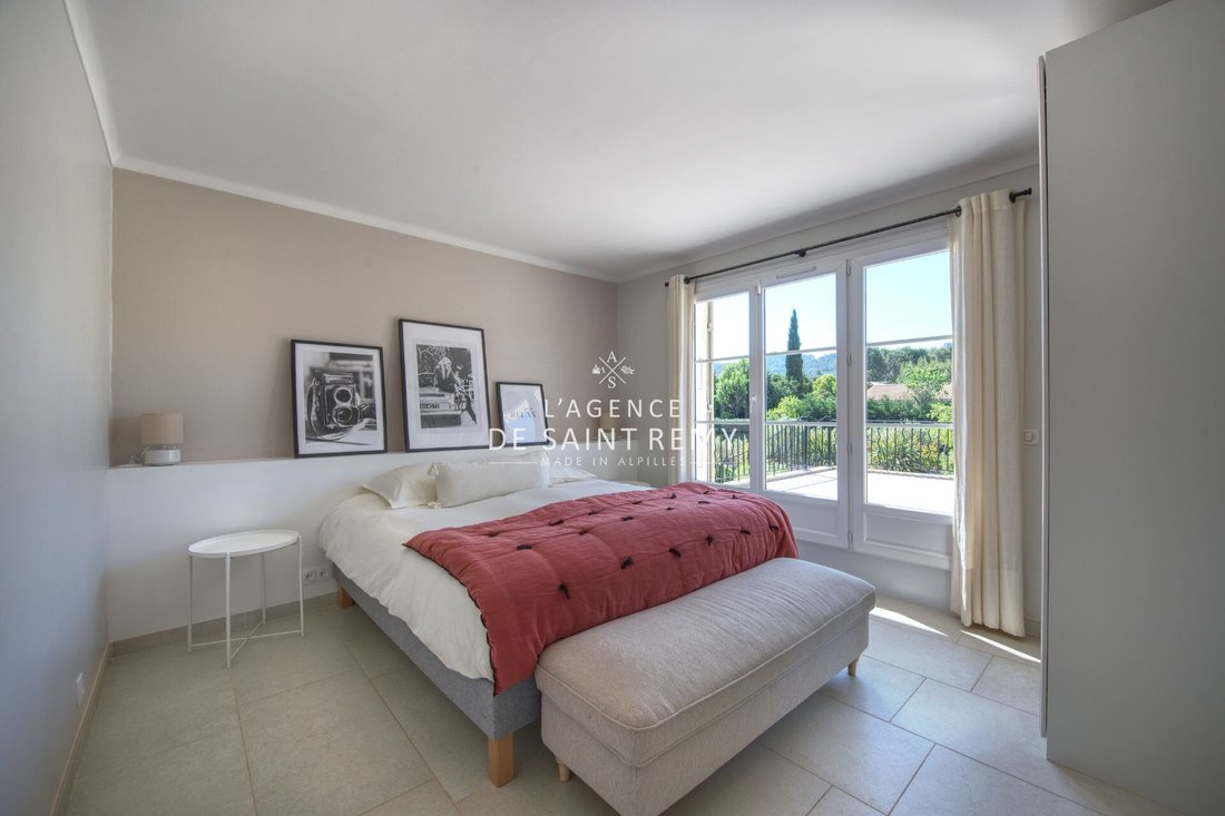 Villa in Saint-Rémy-de-Provence, Provence-Alpes-Côte d'Azur, France 4 - 15656905