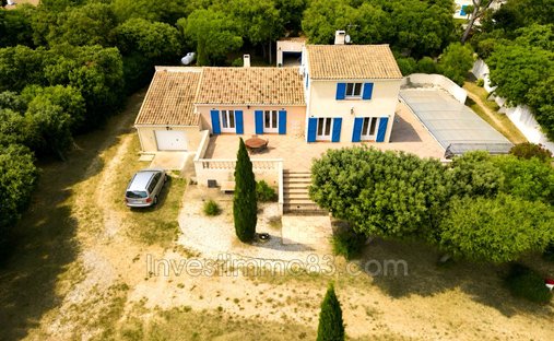 Villa in Centre Ville, Saint-Maximin-la-Sainte-Baume, France 1