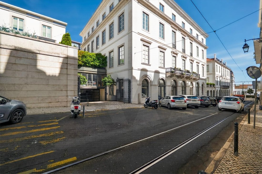 Apartment in Misericordia, Lisbon, Portugal 3 - 18116328