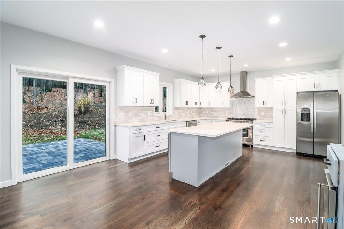 House in Bethel, Connecticut, United States 4 - 18116253