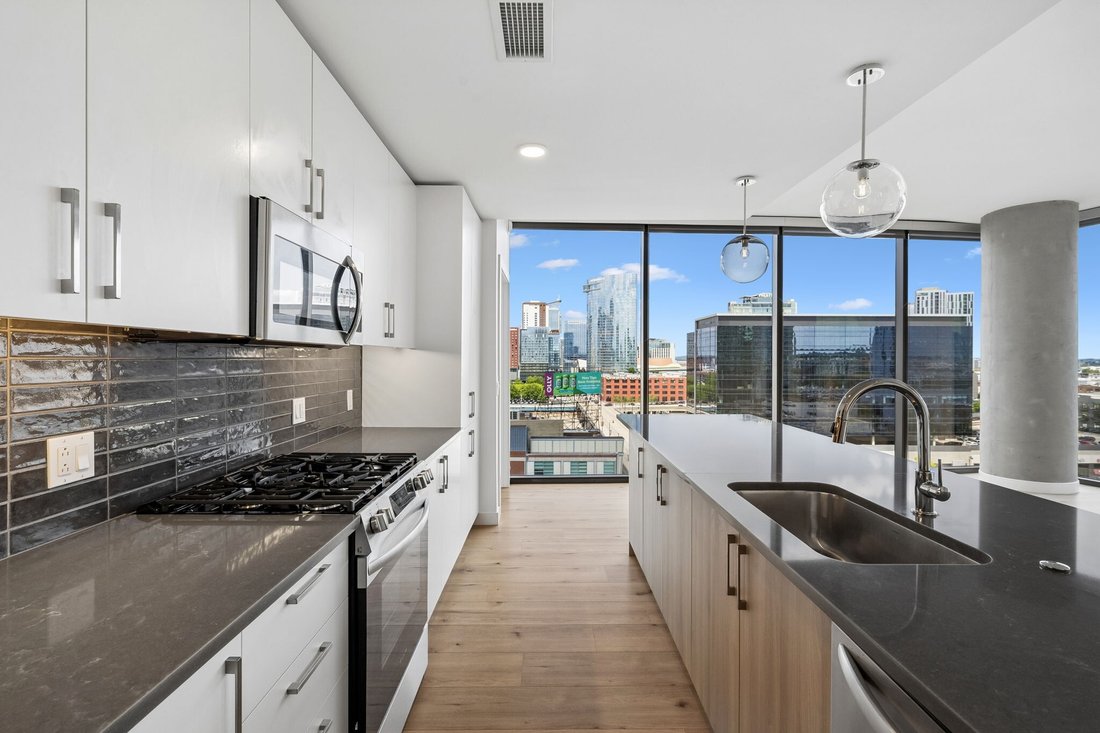 Condo in Nashville, Tennessee, United States 4 - 18116151