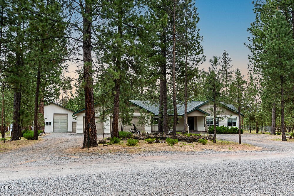 House in La Pine, Oregon, United States 1 - 18108293