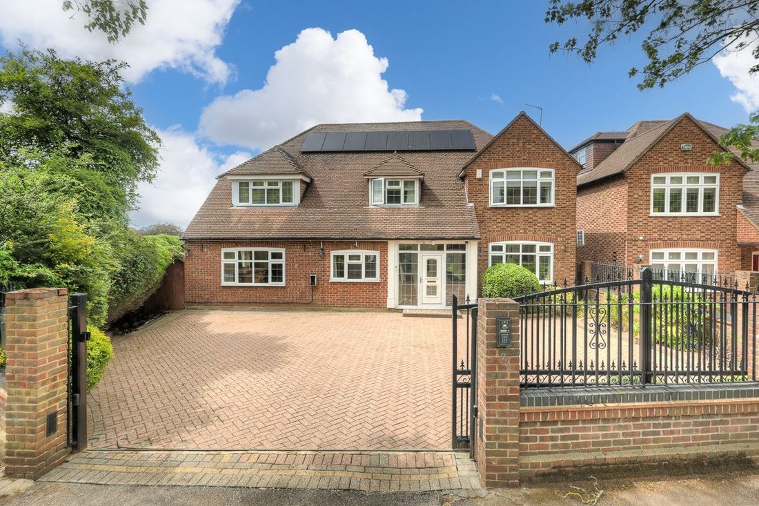 Casa a Piccolo West Hatch, Chigwell, Inghilterra 1 - 18116521