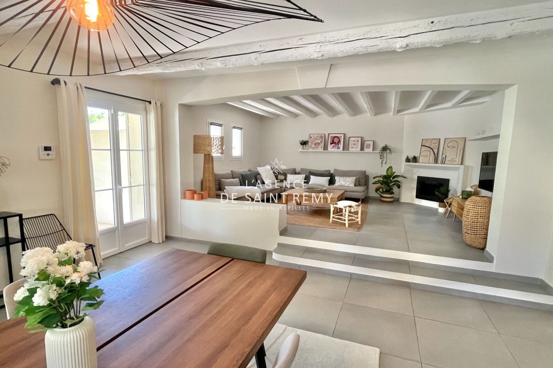 Villa in Saint-Rémy-de-Provence, Provence-Alpes-Côte d'Azur, France 3 - 15656905
