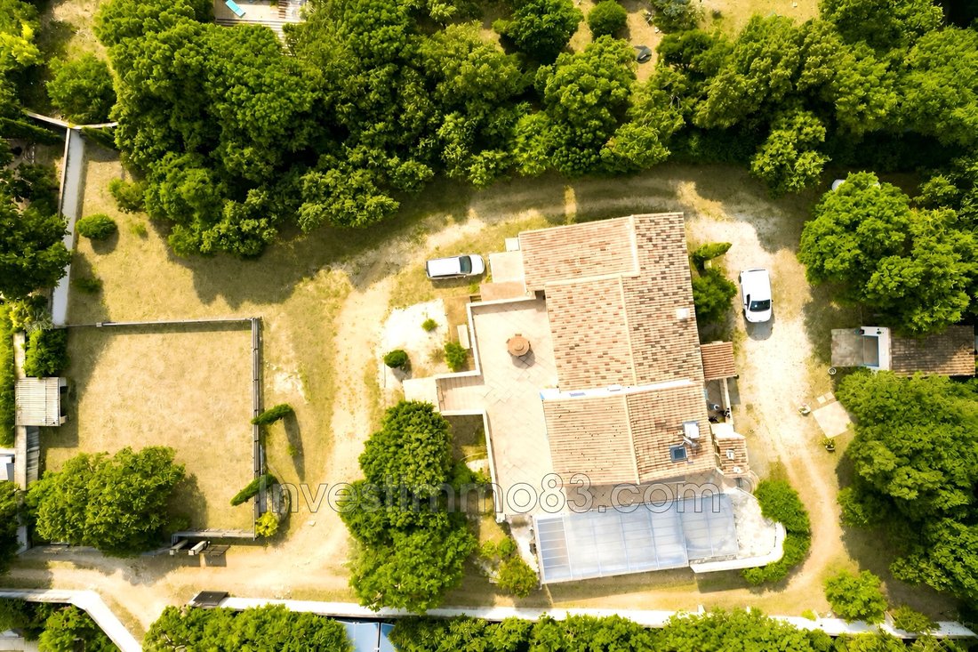 Villa in Centre Ville, Saint-Maximin-la-Sainte-Baume, France 3 - 18116629