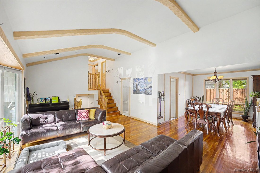 House in Albertson, New York, United States 4 - 18116289
