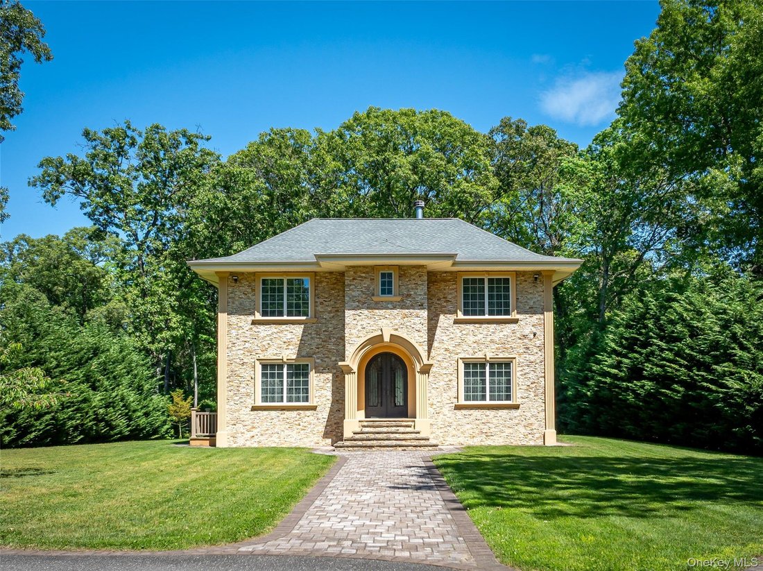 House in Smithtown, New York, United States 2 - 18116274