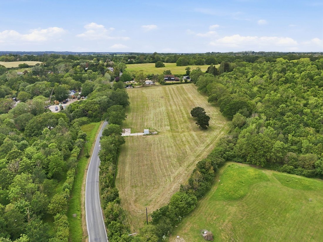 Middlemead, Rettendon Common, England 4 - 18092466