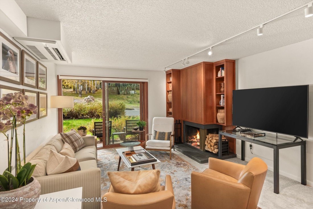 Condo in Aspen, Colorado, United States 2 - 18116026