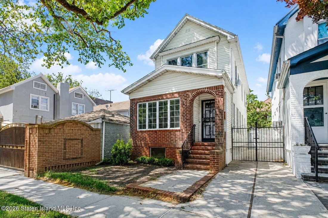 House in New York, New York, United States 2 - 18116053