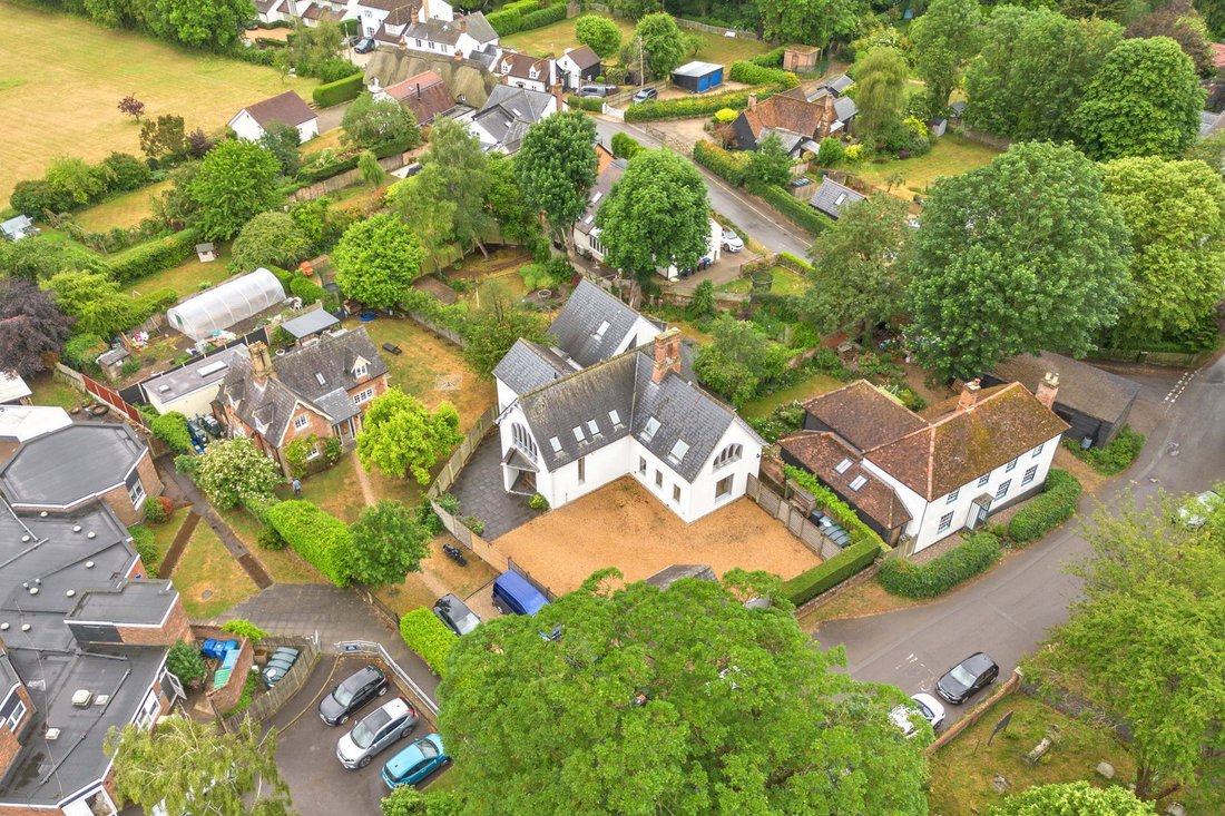 House in Furneux Pelham, England 2 - 18116450