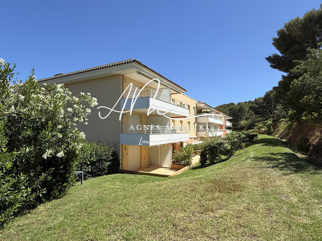 Apartment in Nord, Cavalaire-sur-Mer, France 1 - 15389875