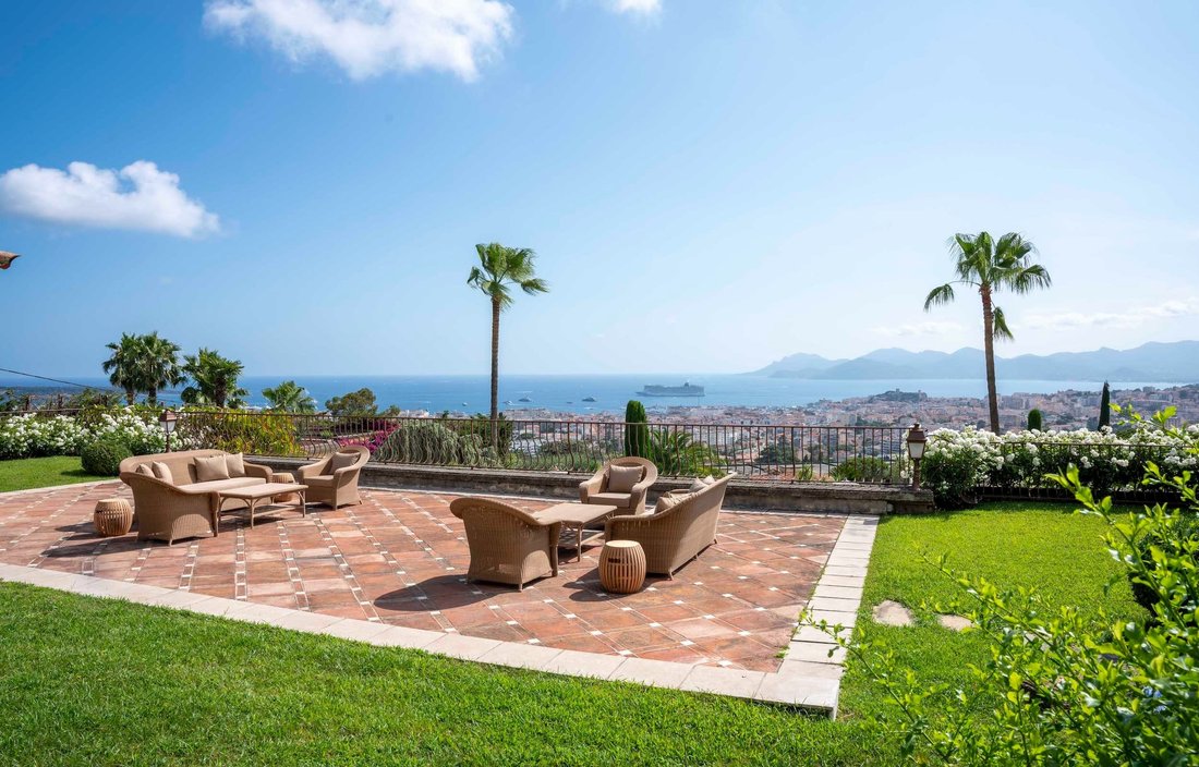 House in Saint Nicolas, Cannes, France 4 - 18115872
