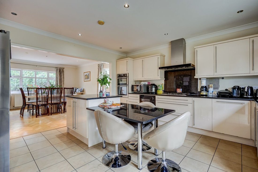 Casa a Piccolo West Hatch, Chigwell, Inghilterra 3 - 18116521