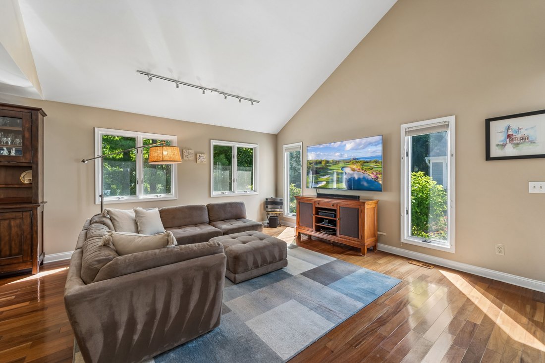 House in Berkeley Heights, New Jersey, United States 2 - 18116486