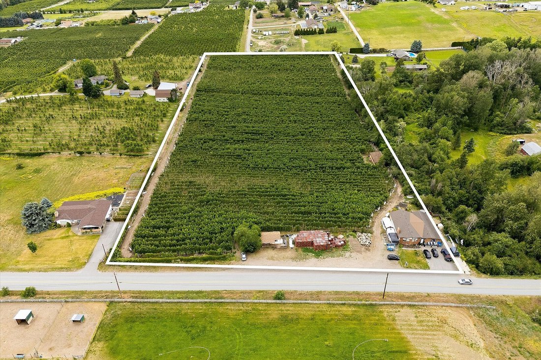 Farm Ranch in Kelowna, British Columbia, Canada 4 - 18116506