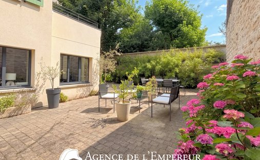 House in Centre Ville, Rueil-Malmaison, France 1