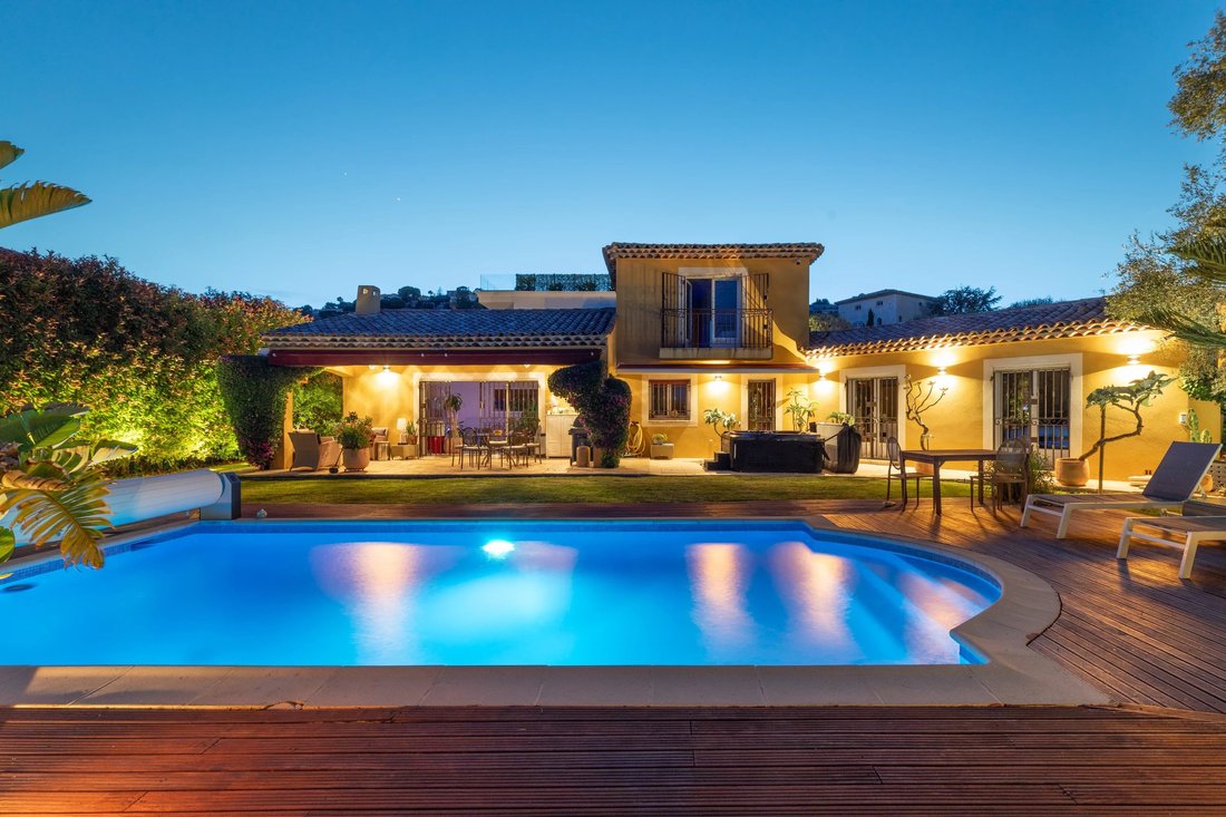 House in Cannes, Provence-Alpes-Côte d'Azur, France 3 - 18091005