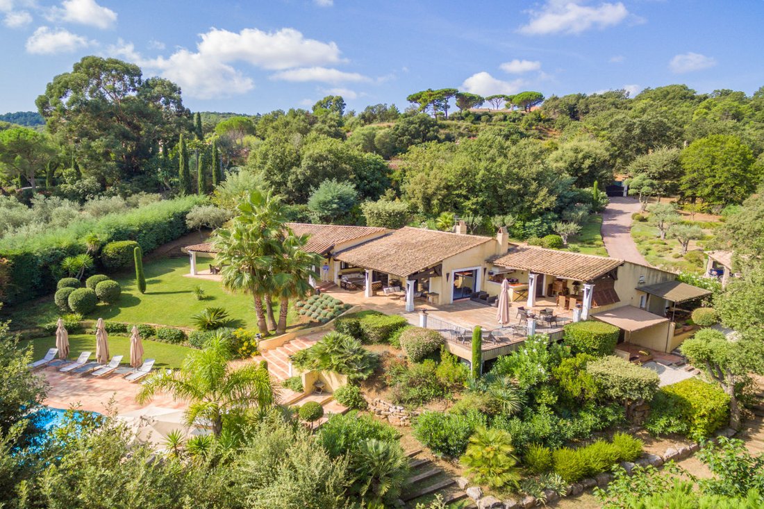 Villa in Gassin, Provence-Alpes-Côte d'Azur, France 1 - 18116622