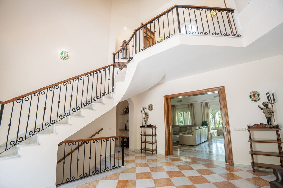Villa in Estepona, Andalusia, Spain 4 - 18105068