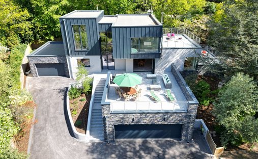 House in West Hill, England 1