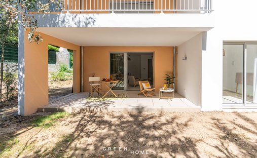Apartment in Granettes-Jauberte-Sainte Anne, Aix-en-Provence, France 1